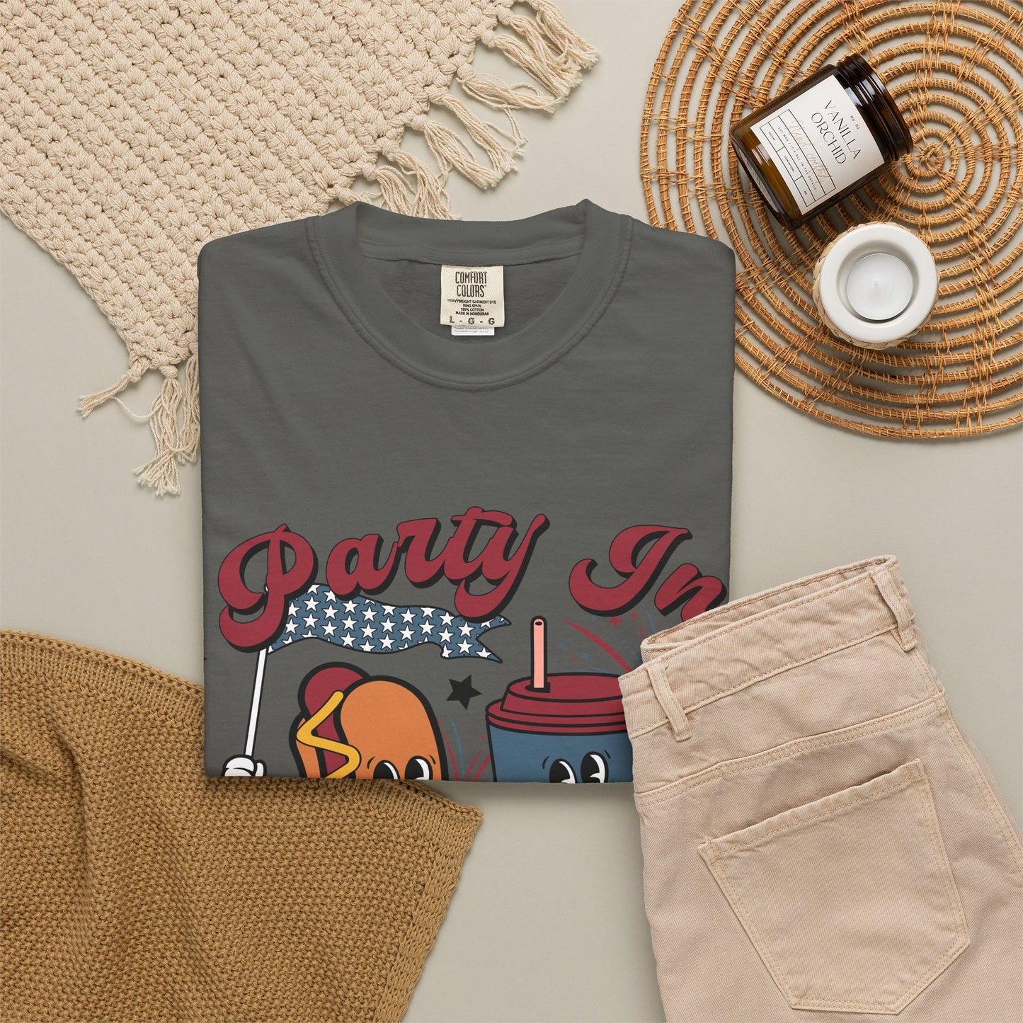 T-Shirt — "Party In The USA" Hot Dog & Soda Retro Graphic Tee