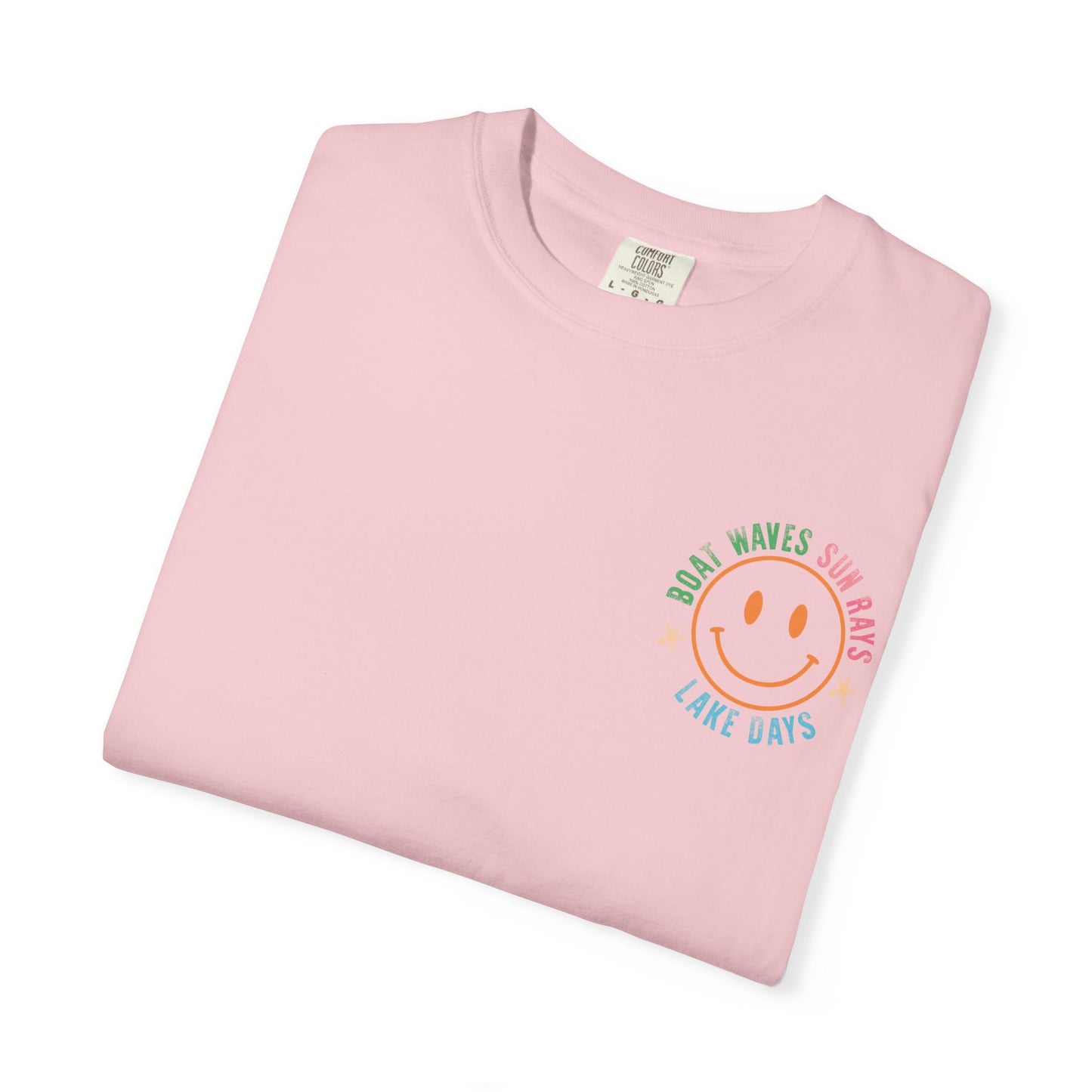 Boat Sun Lake Tee — "Vacay Vibes" Graphic T-Shirt