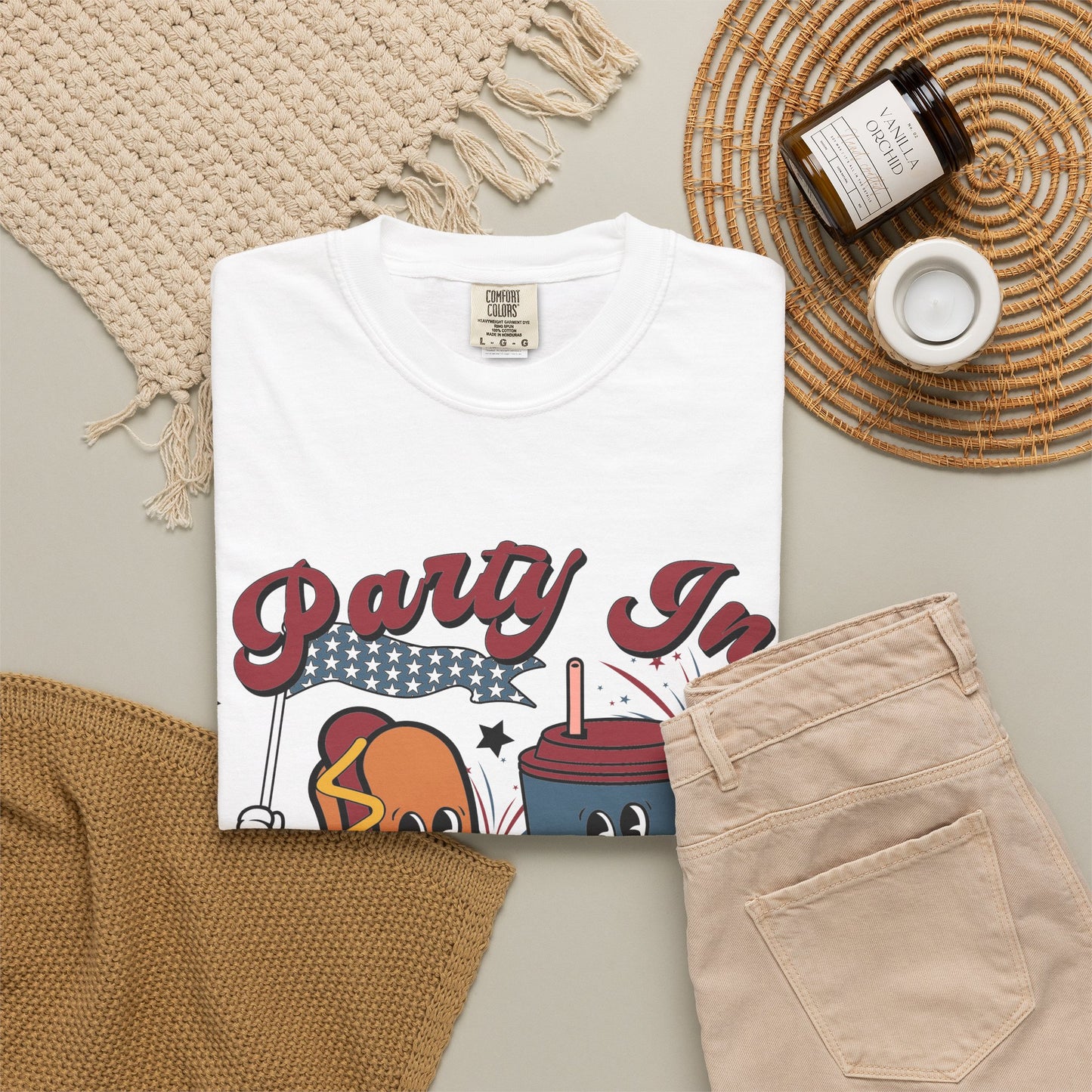 T-Shirt — "Party In The USA" Hot Dog & Soda Retro Graphic Tee