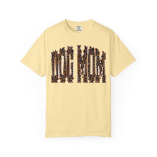 Dog Mom T-Shirt — Leopard Print "Dog Mom" Graphic Tee for Pet Lovers