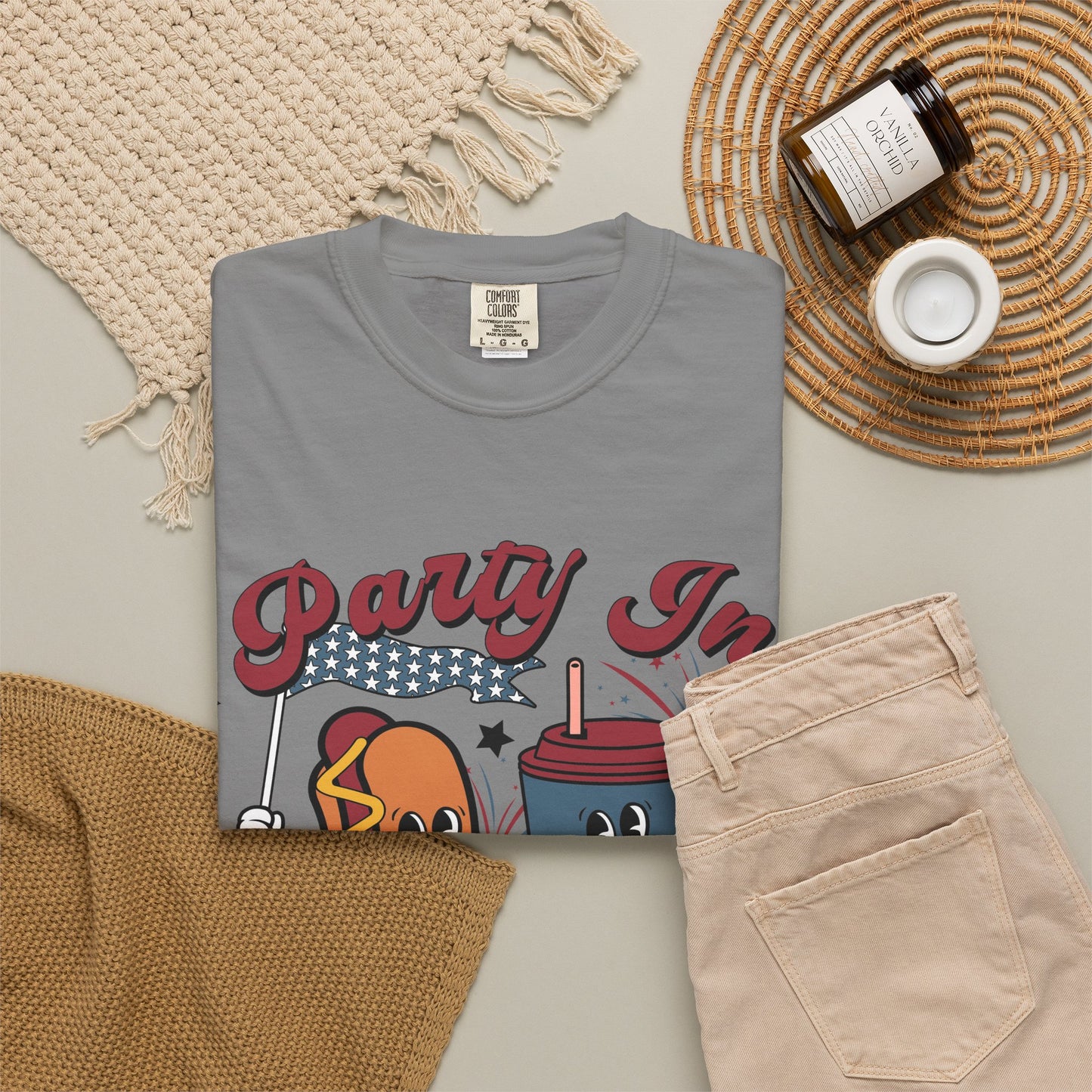 T-Shirt — "Party In The USA" Hot Dog & Soda Retro Graphic Tee
