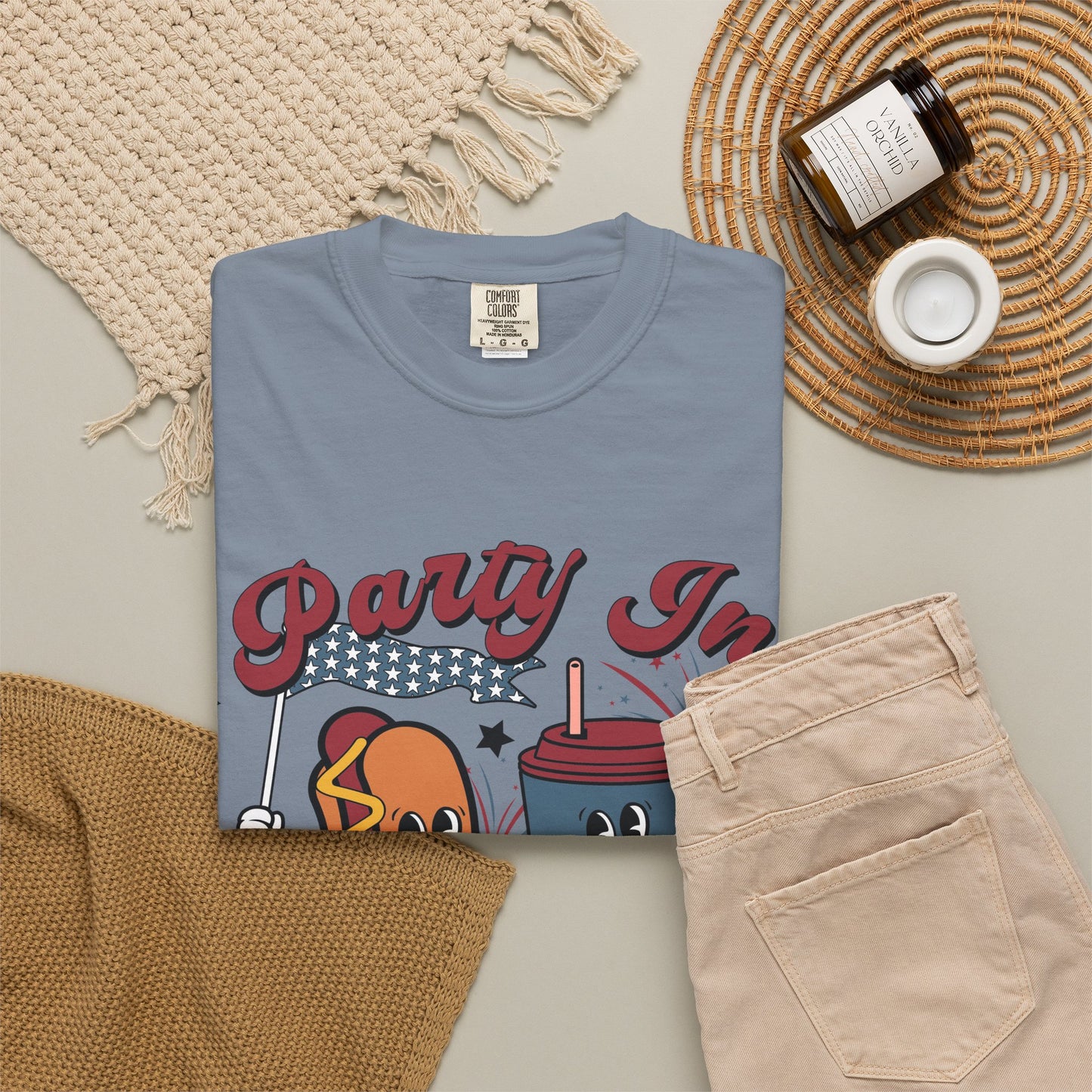 T-Shirt — "Party In The USA" Hot Dog & Soda Retro Graphic Tee