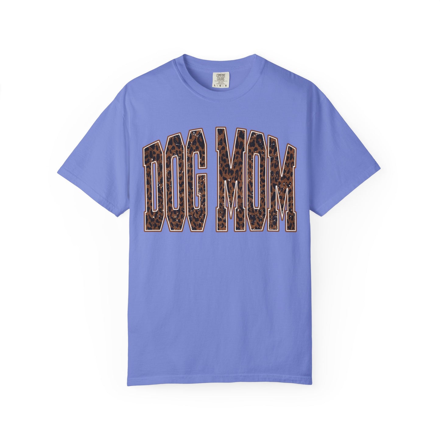 Dog Mom T-Shirt — Leopard Print "Dog Mom" Graphic Tee for Pet Lovers
