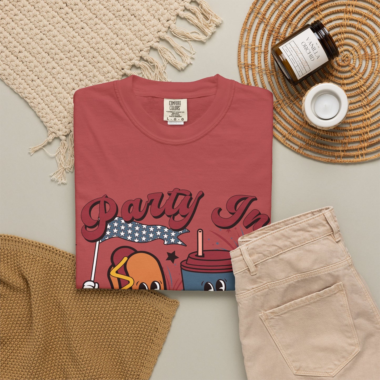 T-Shirt — "Party In The USA" Hot Dog & Soda Retro Graphic Tee