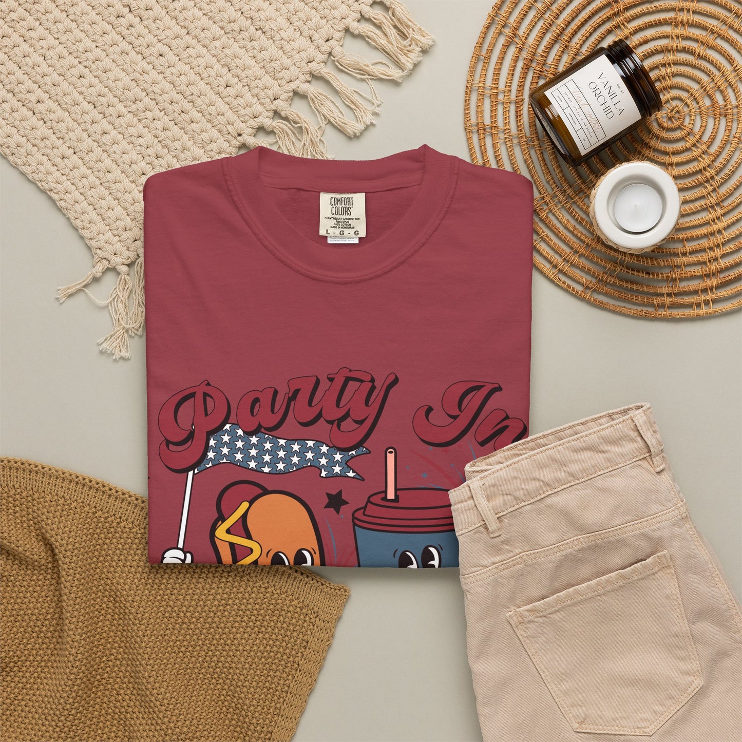 T-Shirt — "Party In The USA" Hot Dog & Soda Retro Graphic Tee