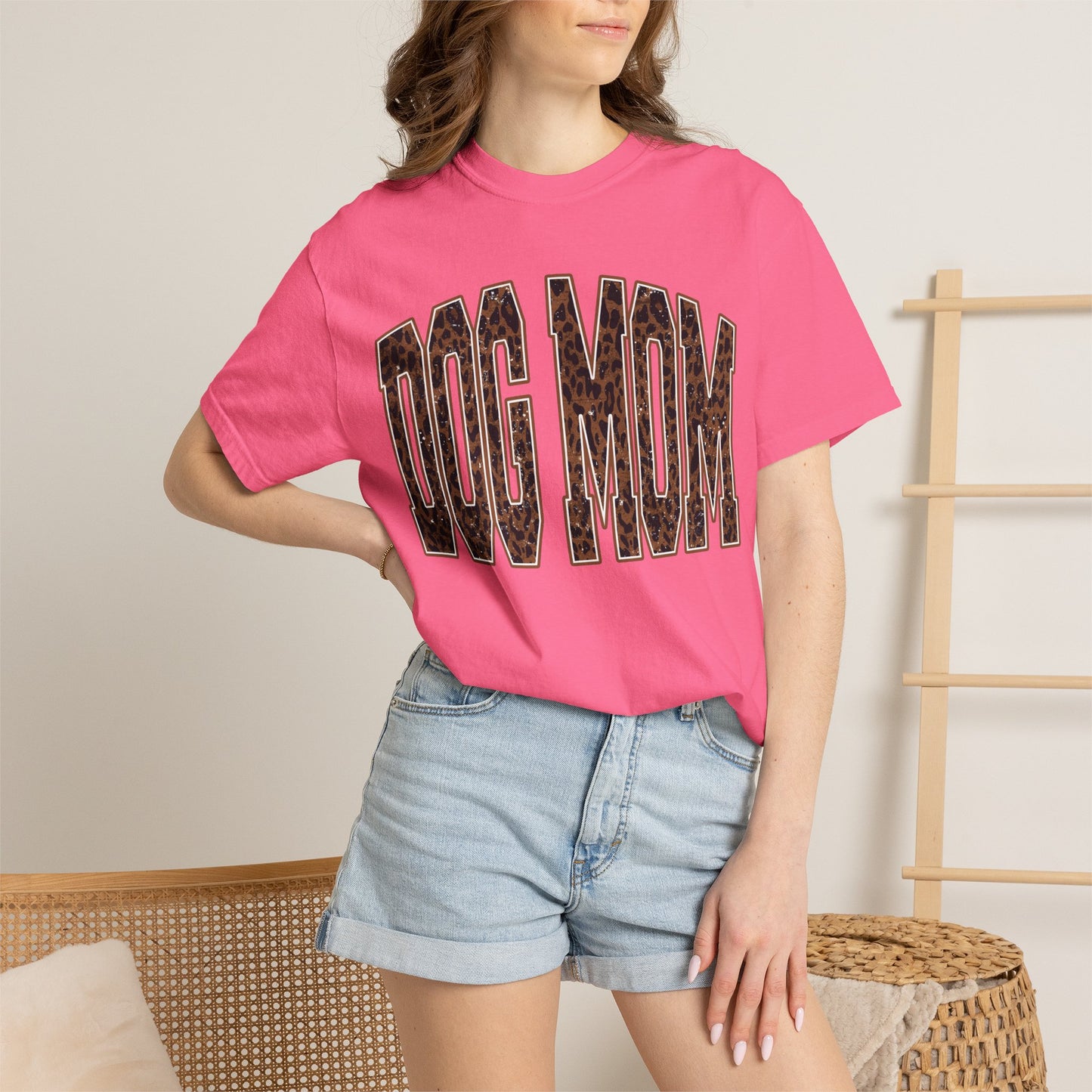 Dog Mom T-Shirt — Leopard Print "Dog Mom" Graphic Tee for Pet Lovers