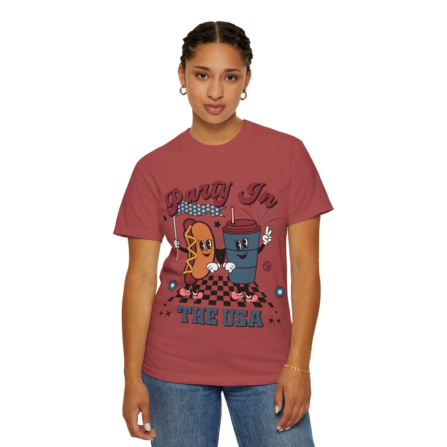 T-Shirt — "Party In The USA" Hot Dog & Soda Retro Graphic Tee
