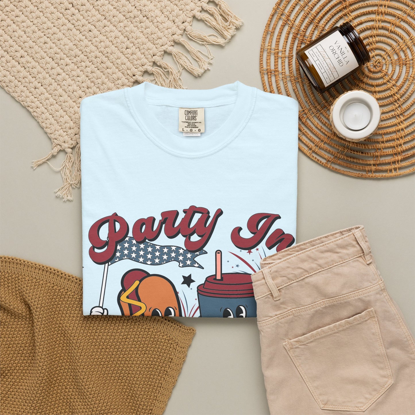 T-Shirt — "Party In The USA" Hot Dog & Soda Retro Graphic Tee