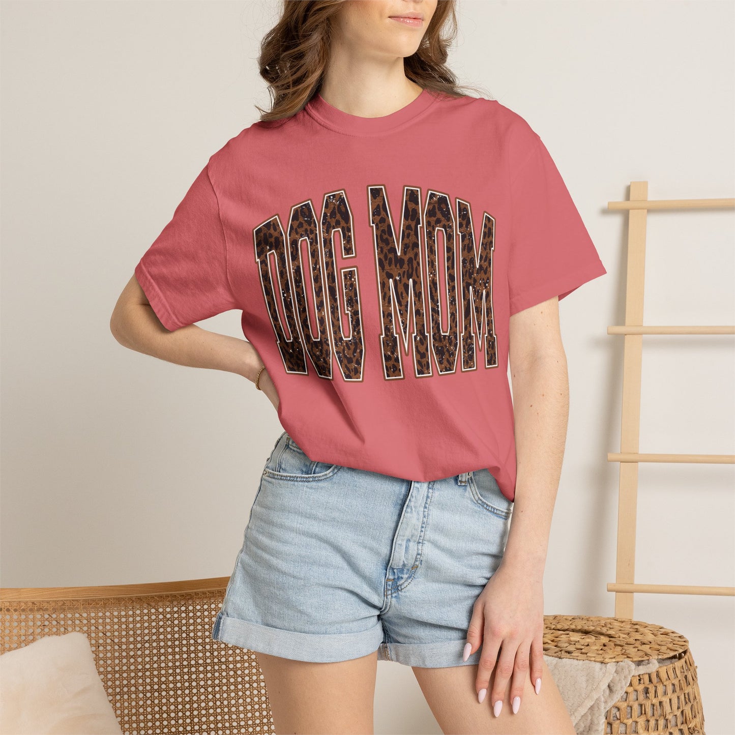 Dog Mom T-Shirt — Leopard Print "Dog Mom" Graphic Tee for Pet Lovers