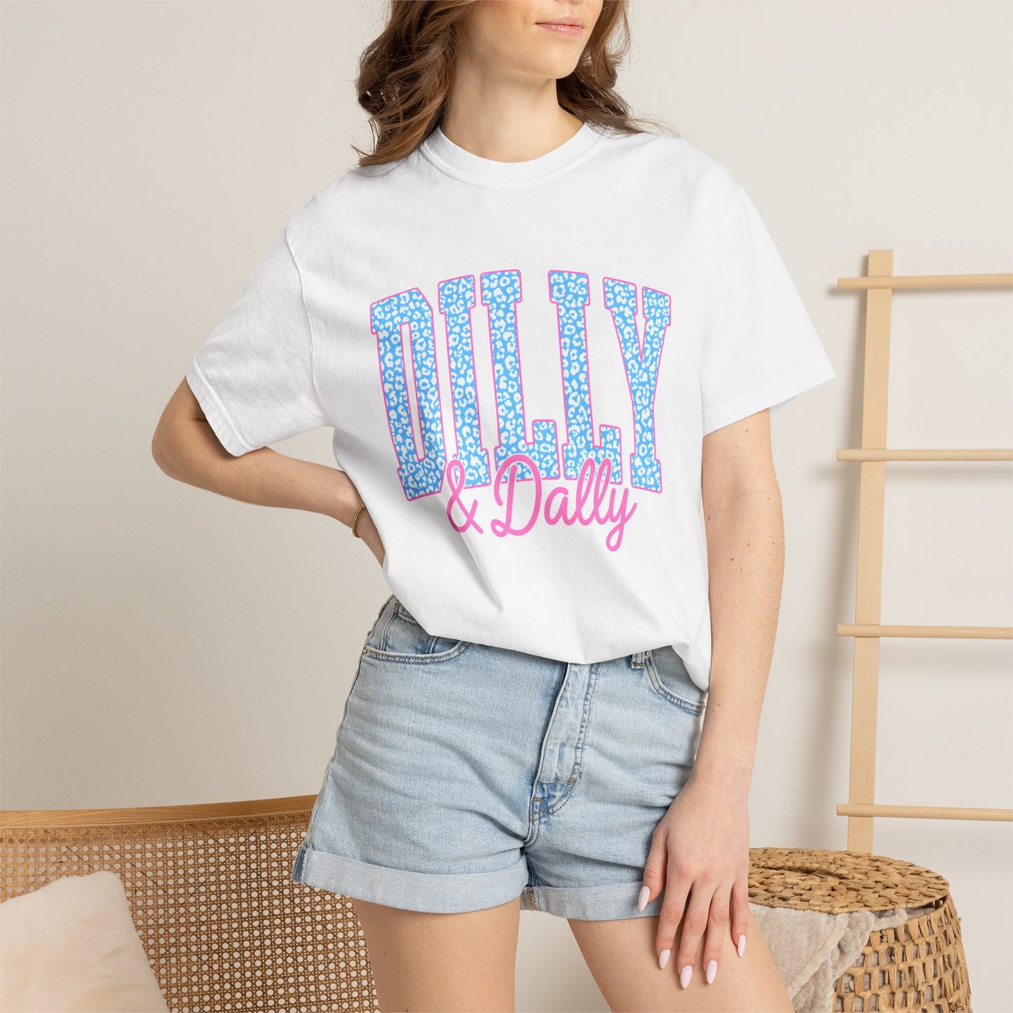 Dilly & Dally Graphic Tee