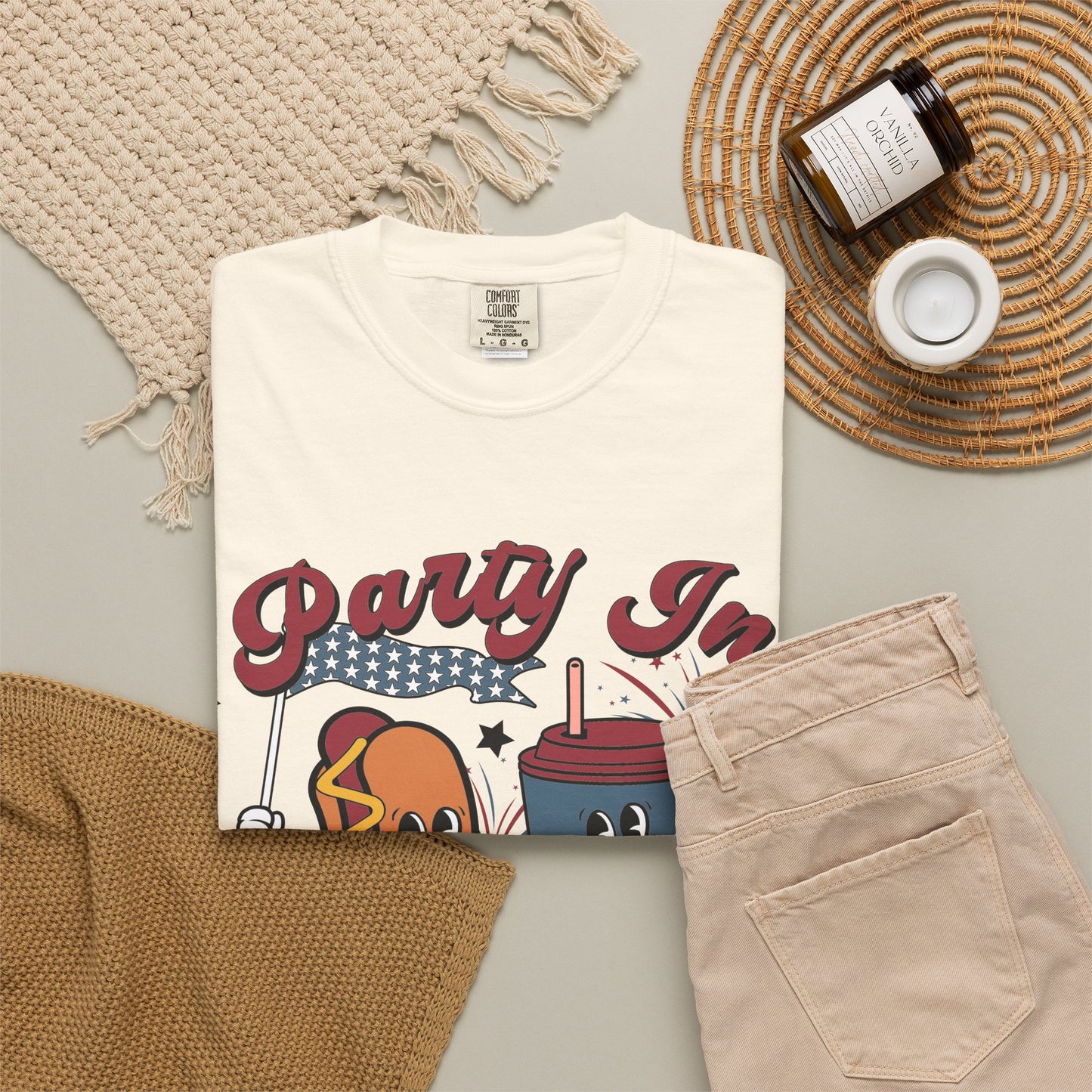 T-Shirt — "Party In The USA" Hot Dog & Soda Retro Graphic Tee