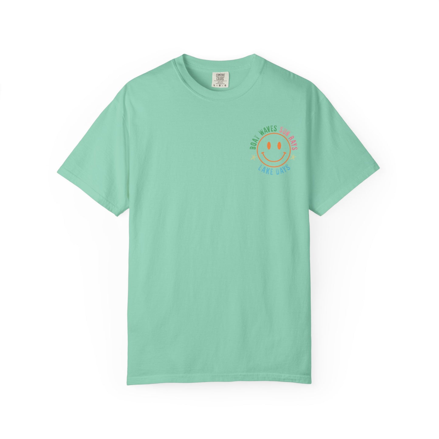 Boat Sun Lake Tee — "Vacay Vibes" Graphic T-Shirt